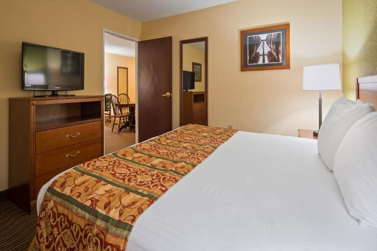 Best Western Lawrenceburg Inn Bagian luar foto