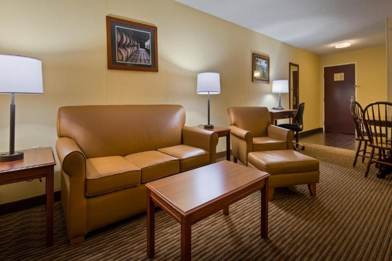Best Western Lawrenceburg Inn Bagian luar foto