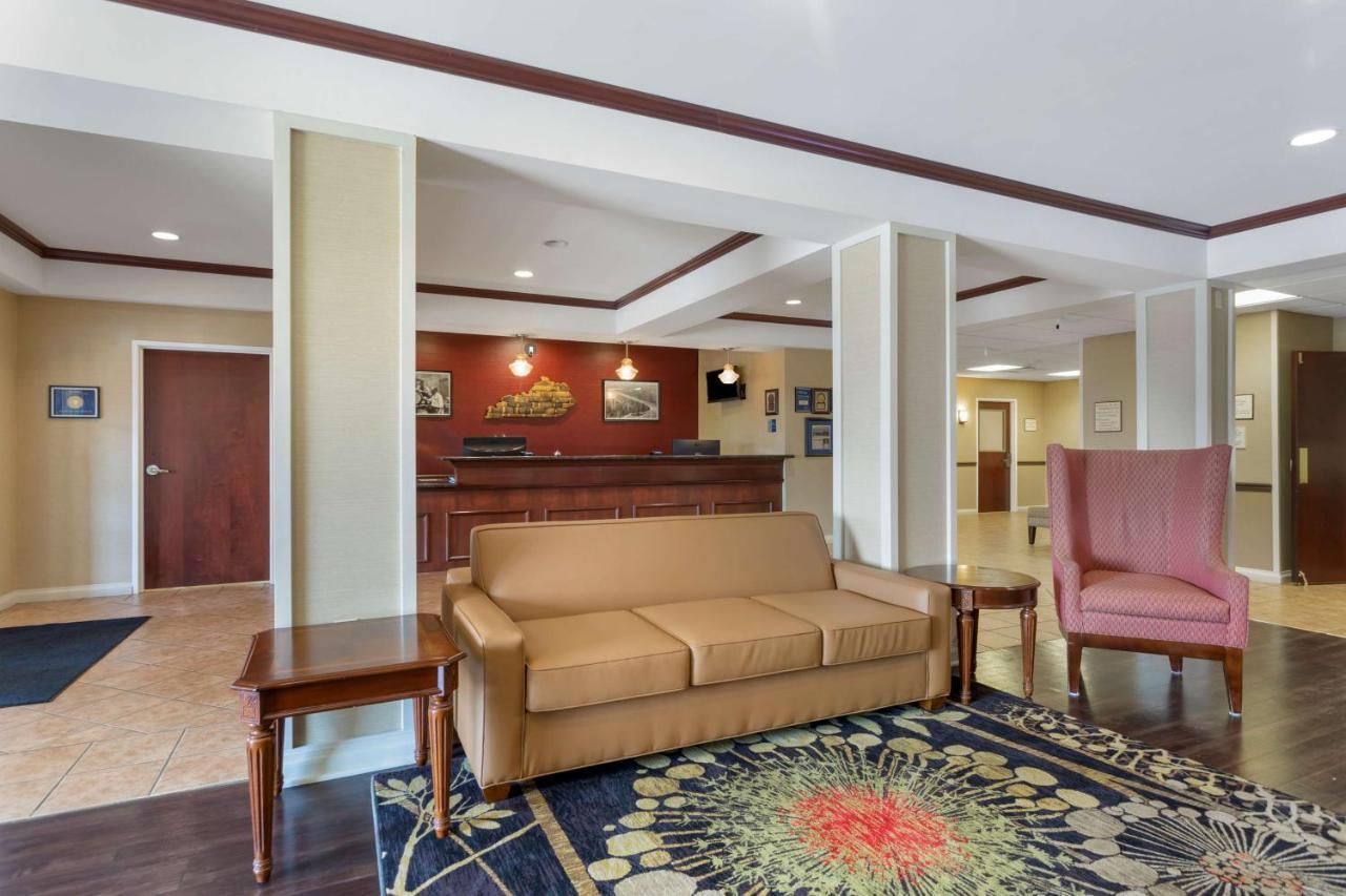 Best Western Lawrenceburg Inn Bagian luar foto