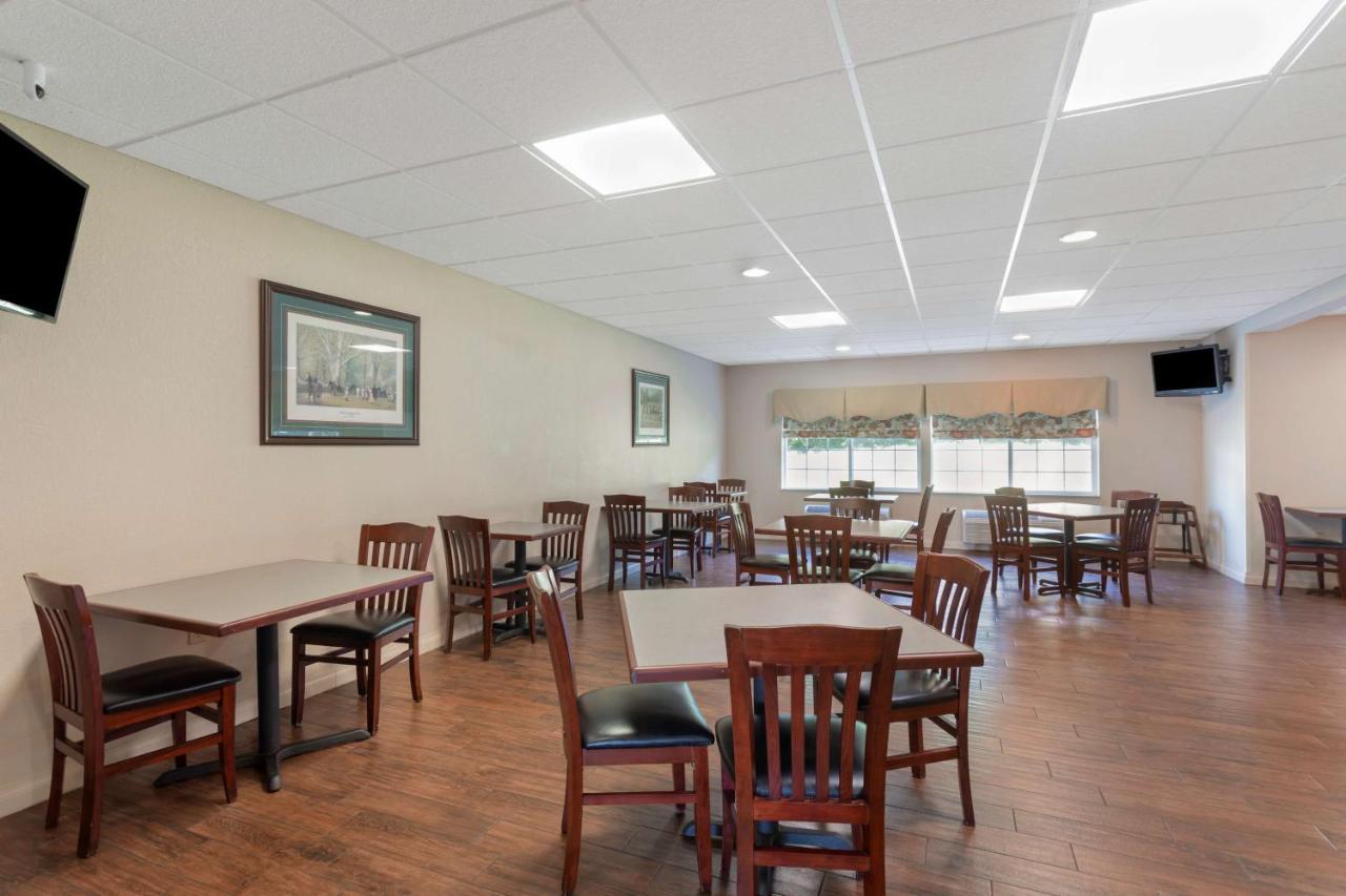 Best Western Lawrenceburg Inn Bagian luar foto