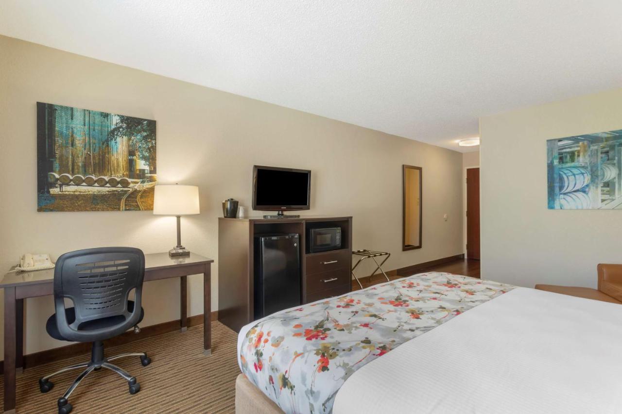 Best Western Lawrenceburg Inn Bagian luar foto