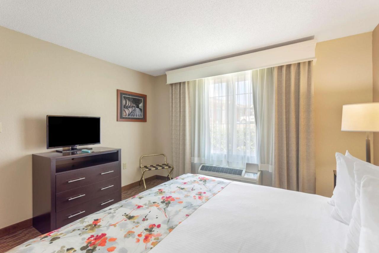 Best Western Lawrenceburg Inn Bagian luar foto